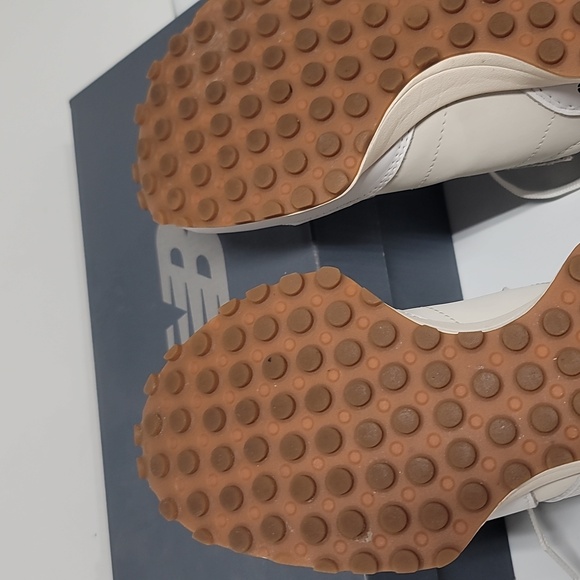 New Balance WS327LA White Moonbeam Leather Athletic Shoes - Picture 14 of 16